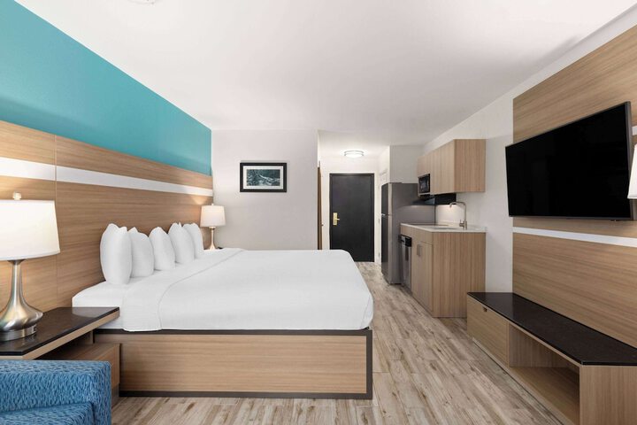 La Quinta Inn & Suites by Wyndham Sevierville / Kodak