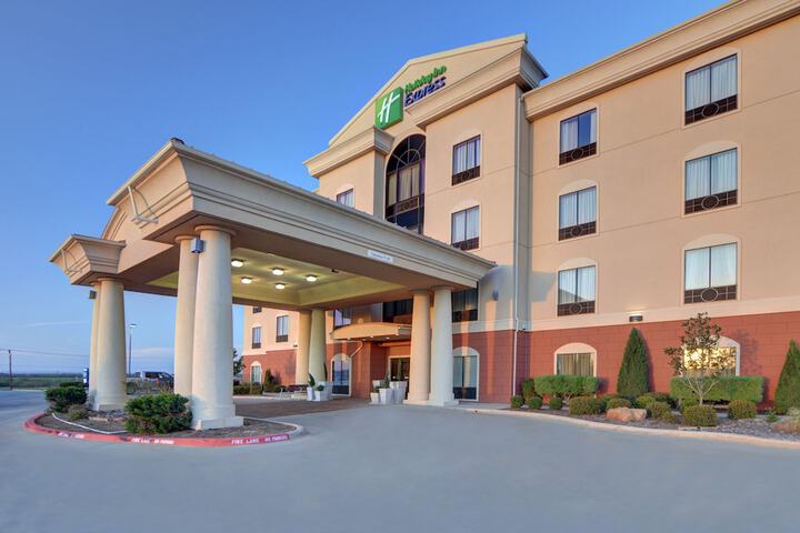 Holiday Inn Express & Suites Altus by IHG