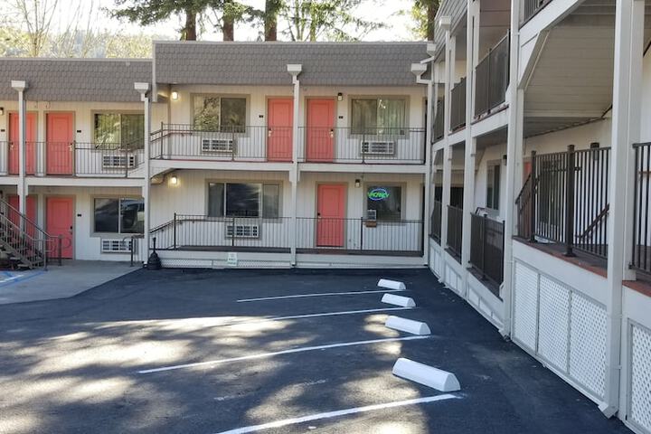 Hotel 6 of 23