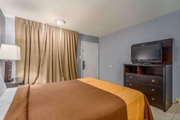 Room 18 of 21