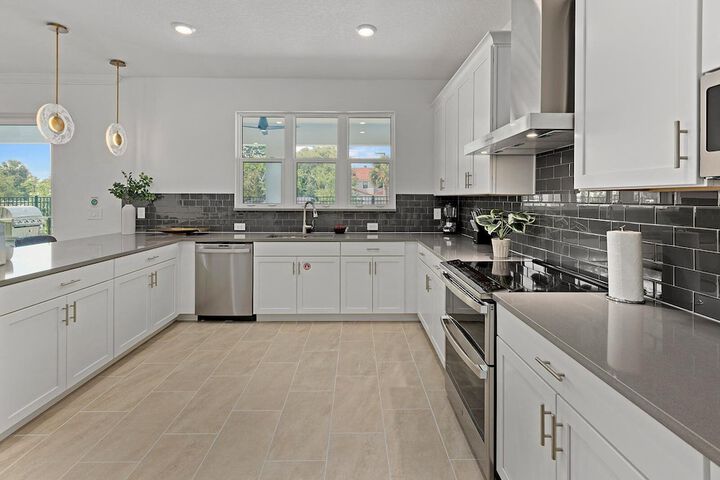 Harbor Island Beach Club Homes by Villatel
