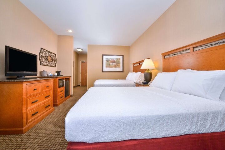 Room 21 of 38