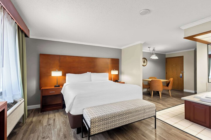 Best Western Fremont / Angola I-80/90 Toll Road