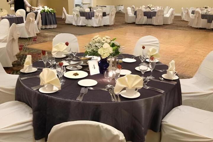 Westford Regency Inn & Conference Center