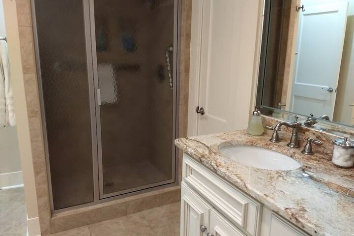 Room 11 of 22
