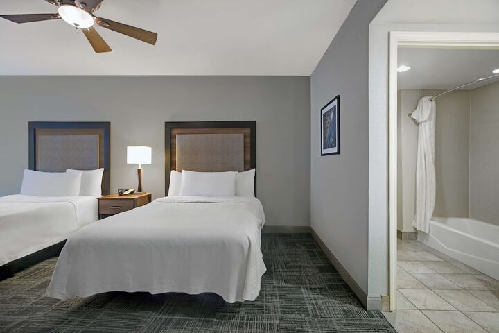 Room 27 of 52