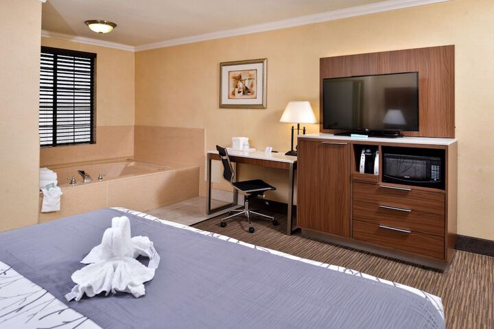 Room 26 of 37