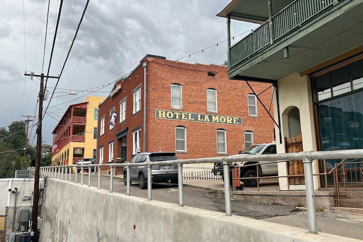 Hotel La More at the Bisbee Inn