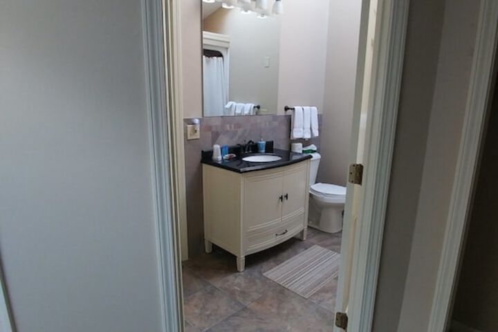 Room 66 of 128