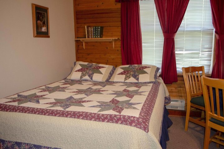 Crandell Mountain Lodge