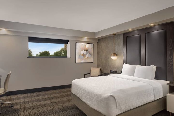Hotel Duval Autograph Collection