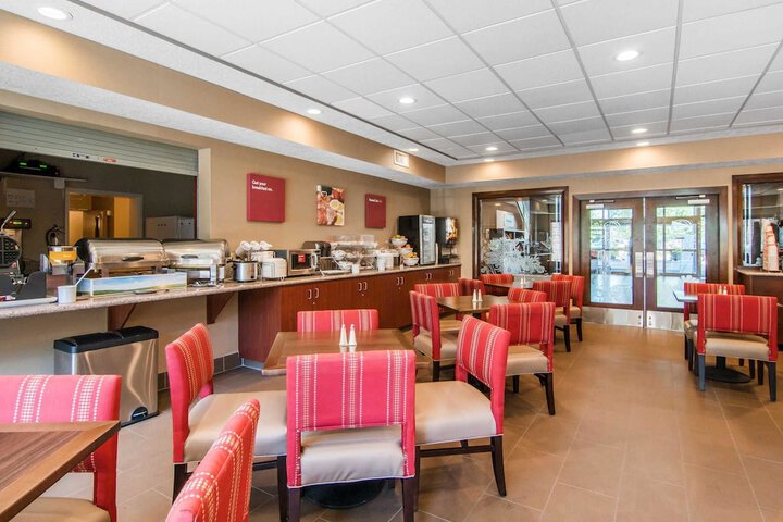 Comfort Suites Linn County