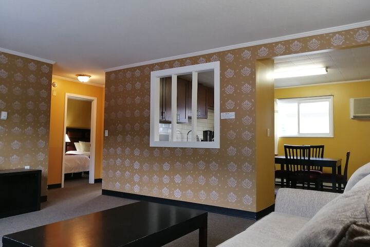 Room 37 of 48