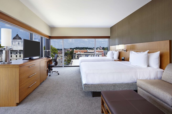 Room 10 of 24