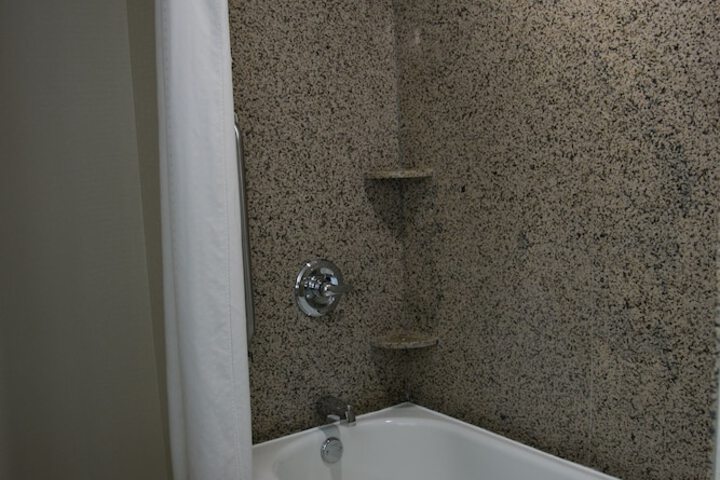 Room 9 of 29