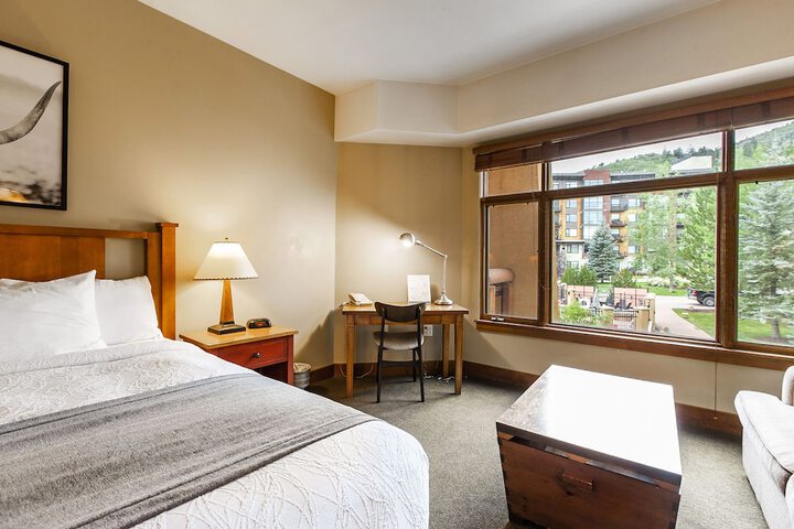 Room 141 of 261