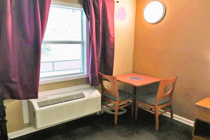 Room 18 of 25