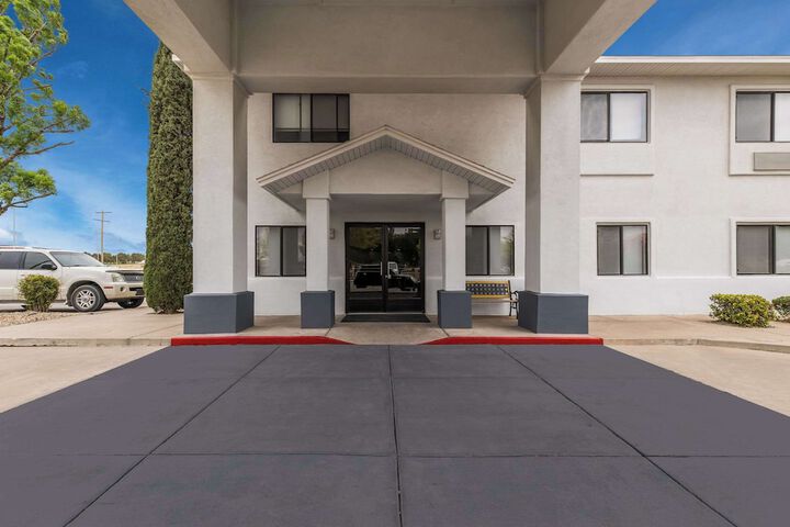 Quality Inn & Suites Artesia