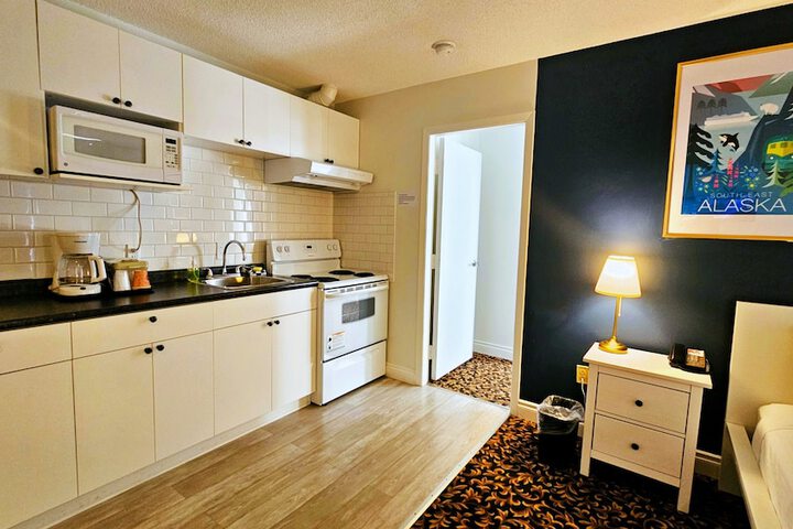 Room 49 of 174