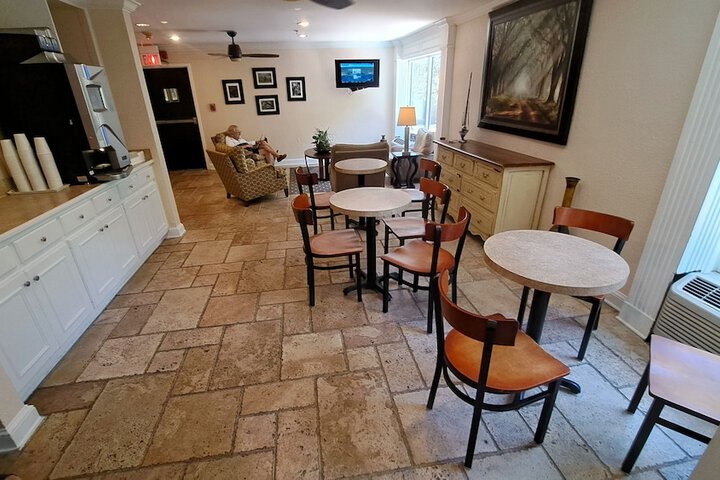 Saint Simons Inn by the Lighthouse