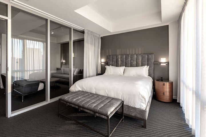 Room 34 of 52
