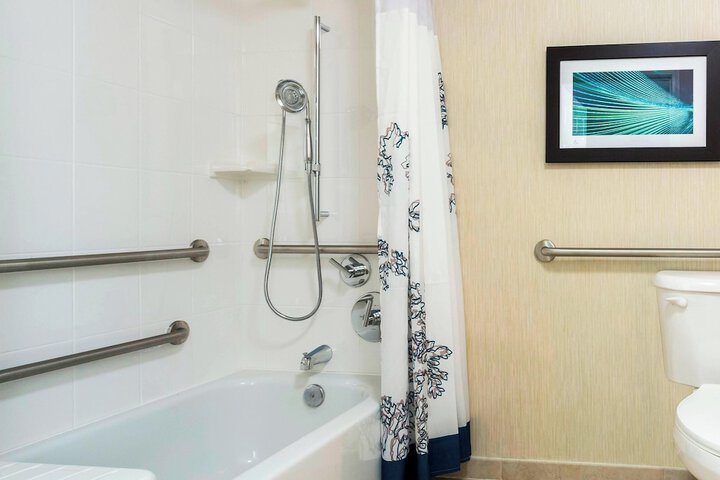 Room 15 of 23