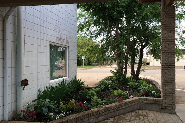 Hotel Exterior 26 of 30