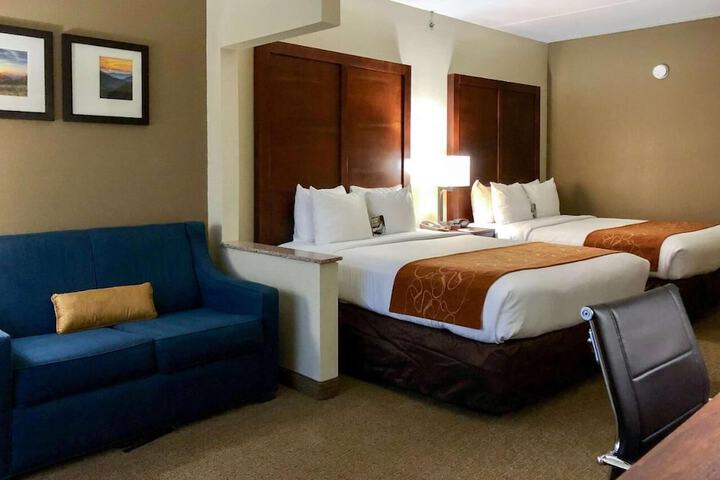 Room 3 of 8