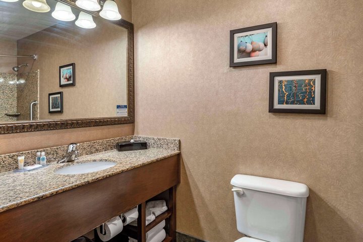 Comfort Inn & Suites Lincoln City