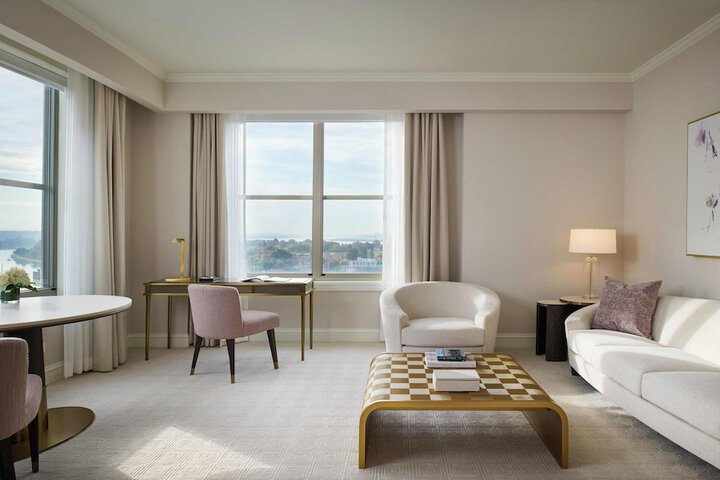 Room 53 of 96