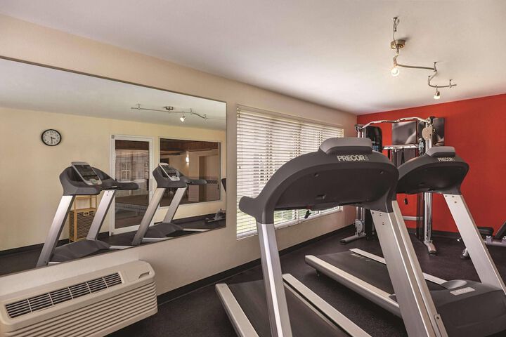 Country Inn & Suites by Radisson Madison, WI