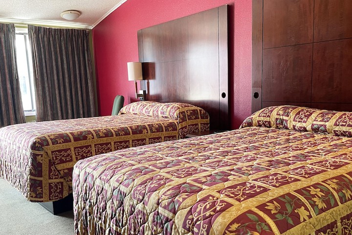 Room 13 of 26