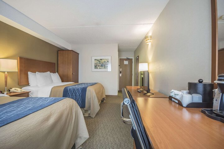 Room 10 of 35