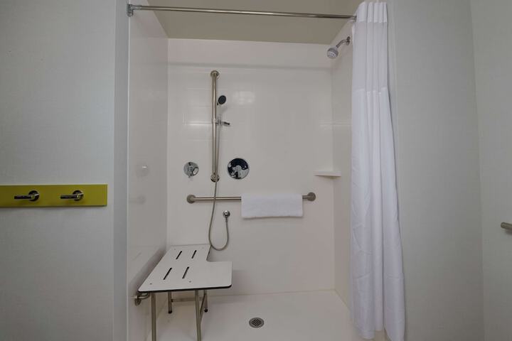 Room 12 of 29
