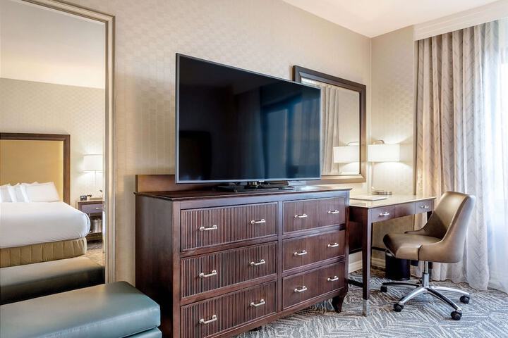 Room 27 of 100