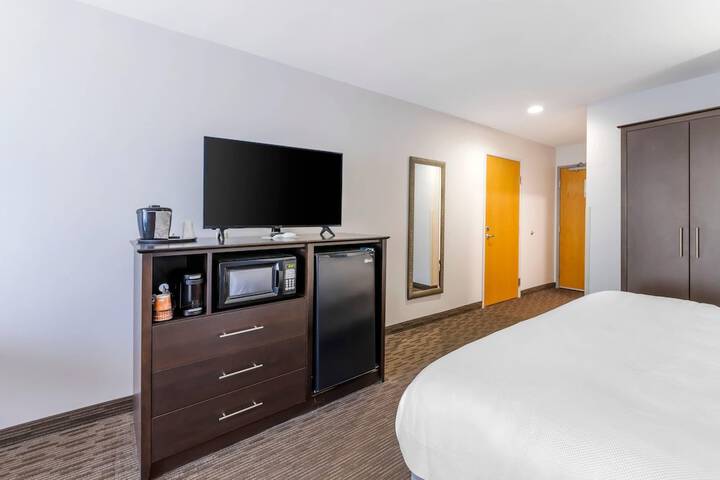 Comfort Inn & Suites New Lisbon