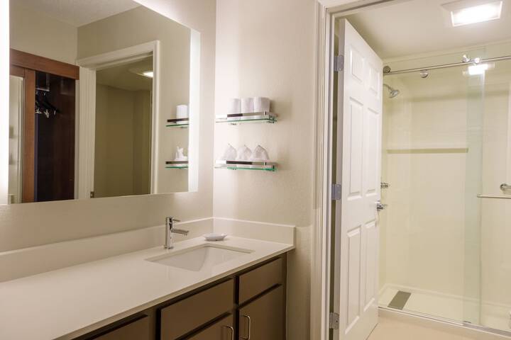 Room 35 of 42