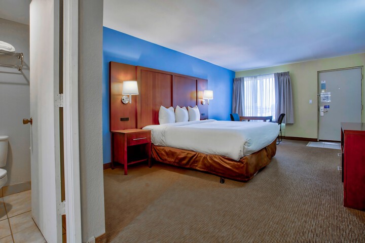 Room 33 of 35