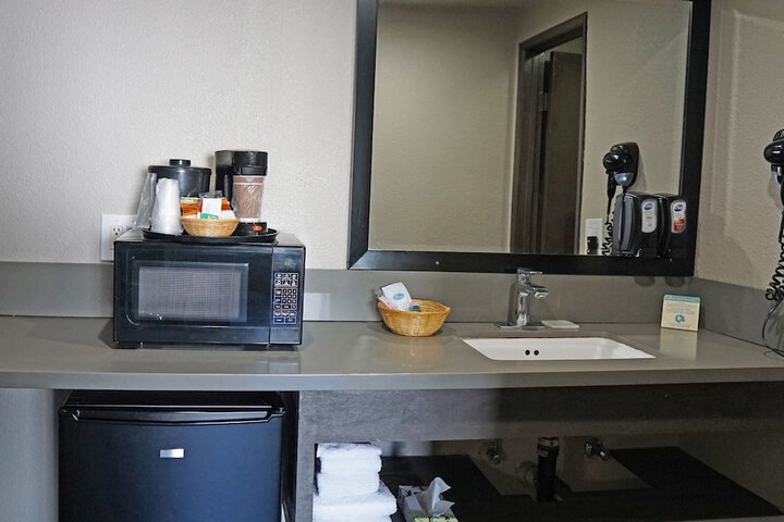 Room 15 of 26