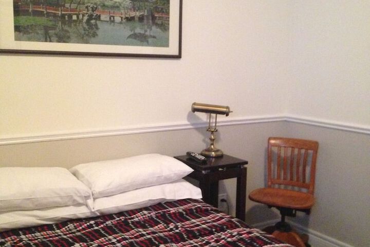Room 12 of 71