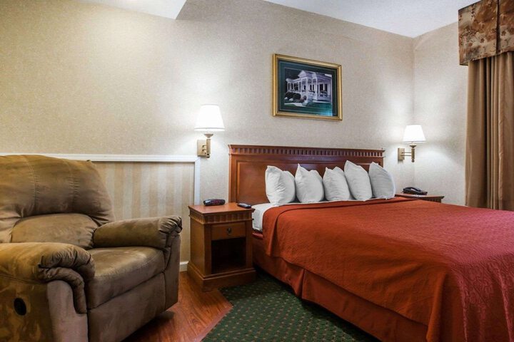 Room 18 of 21