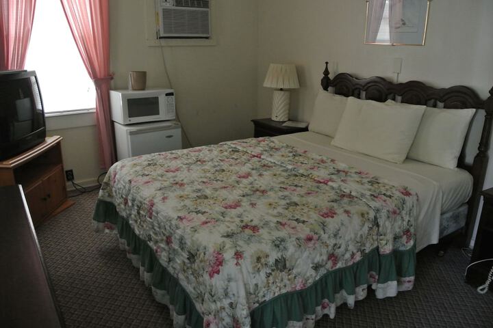Room 39 of 61