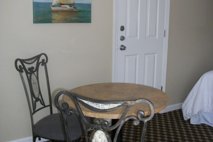 Room 42 of 109