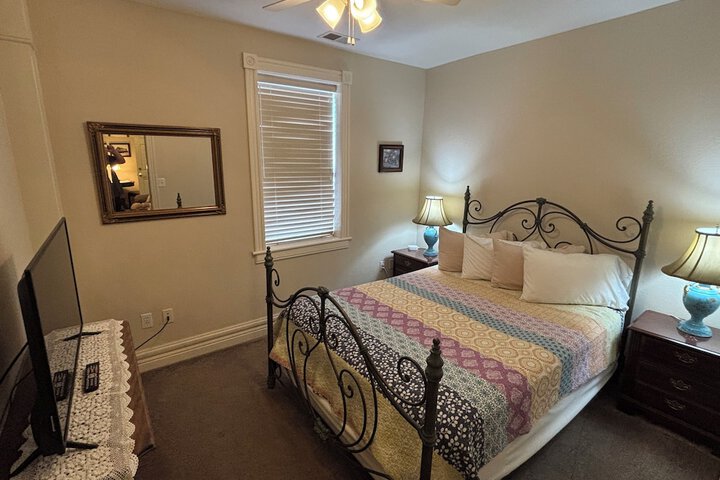 Hermann Crown Suites