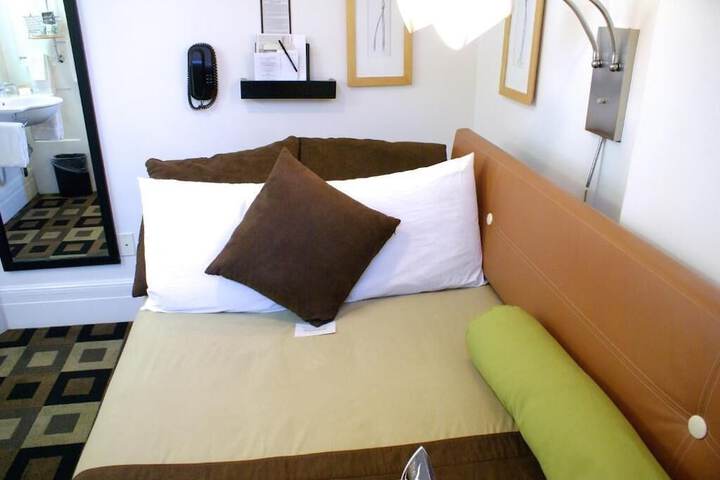 Room 7 of 58