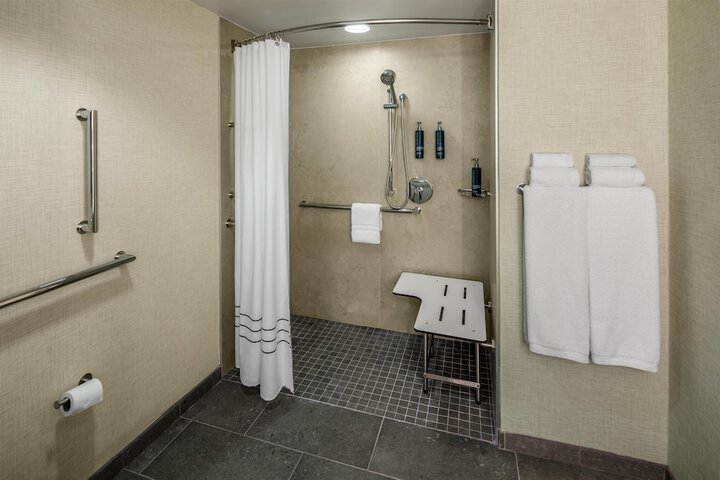 DoubleTree by Hilton Rochester