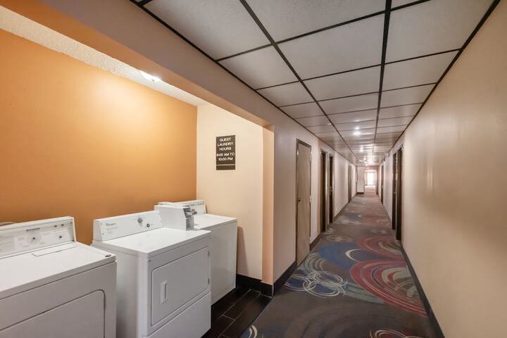 Americas Best Value Inn & Suites Harrisonville