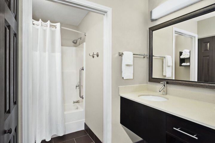 Staybridge Suites South Springfield by IHG