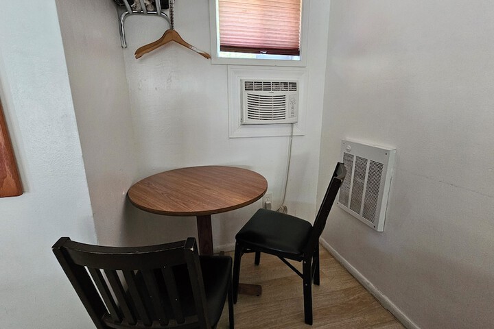 Room 12 of 71