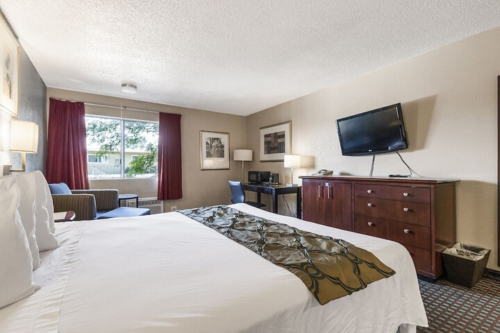 Room 21 of 39